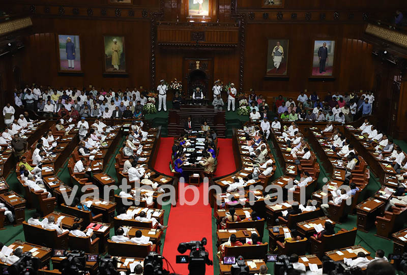 ಮುಖ್ತಾರುನ್ನೀಸಾ ಬೇಗಂ ಸೇರಿ ಅಗಲಿದ ಗಣ್ಯರಿಗೆ ವಿಧಾನ ಮಂಡಲದಲ್ಲಿ ಶ್ರದ್ಧಾಂಜಲಿ